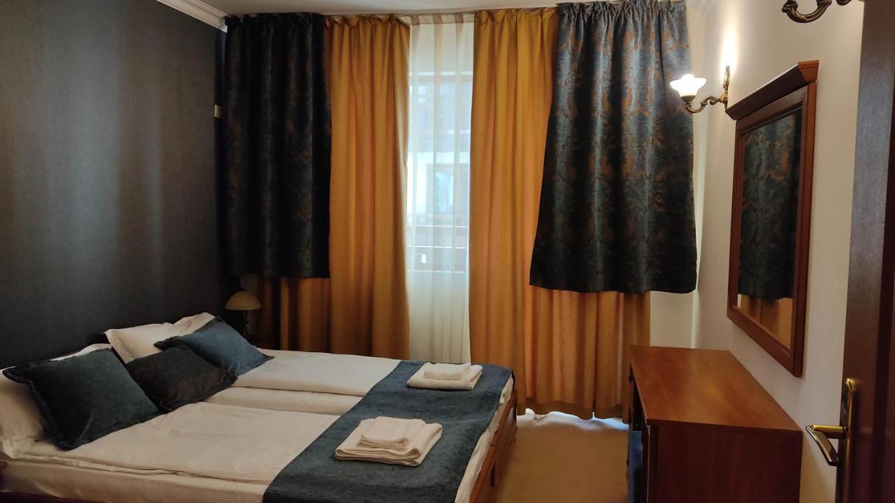 Annett Apartments At Emerald Hotel Bansko Exteriör bild